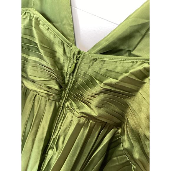 NWT Abercrombie & Fitch Women's The A&F Giselle Pleated Mini Dress Green Size XL - Picture 10 of 14